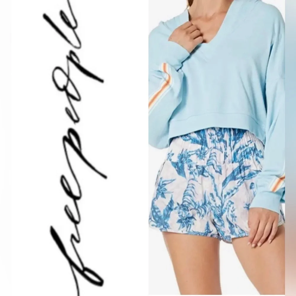 💫 FP MOVEMENT by FREE PEOPLE ‘The Way Home’ Printed Shorts - XS in White/Blue